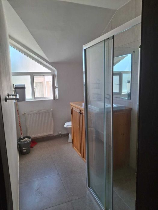 Dau în chirie apartament zona Cantemir
