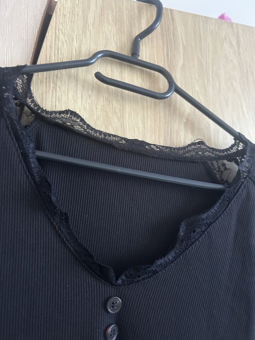 Стилна черна блуза