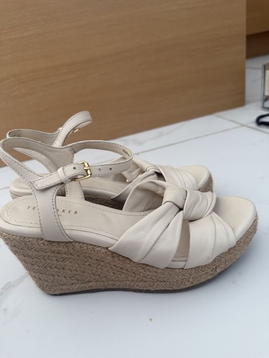 Босоножки на платформе Ted Baker, 37 размер