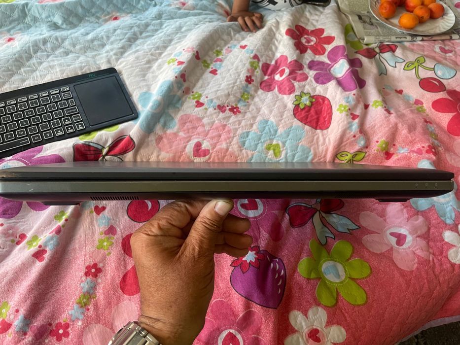 Dell 7710 лаптоп 17 инчов фул ХД дисплей .