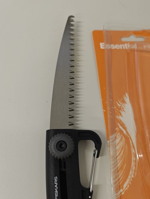 Fierastrau retractabil FISKARS SW16 Solid, otel, negru gradina taiat