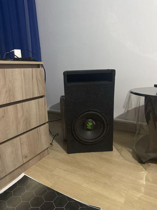 Продам сабуфер ………