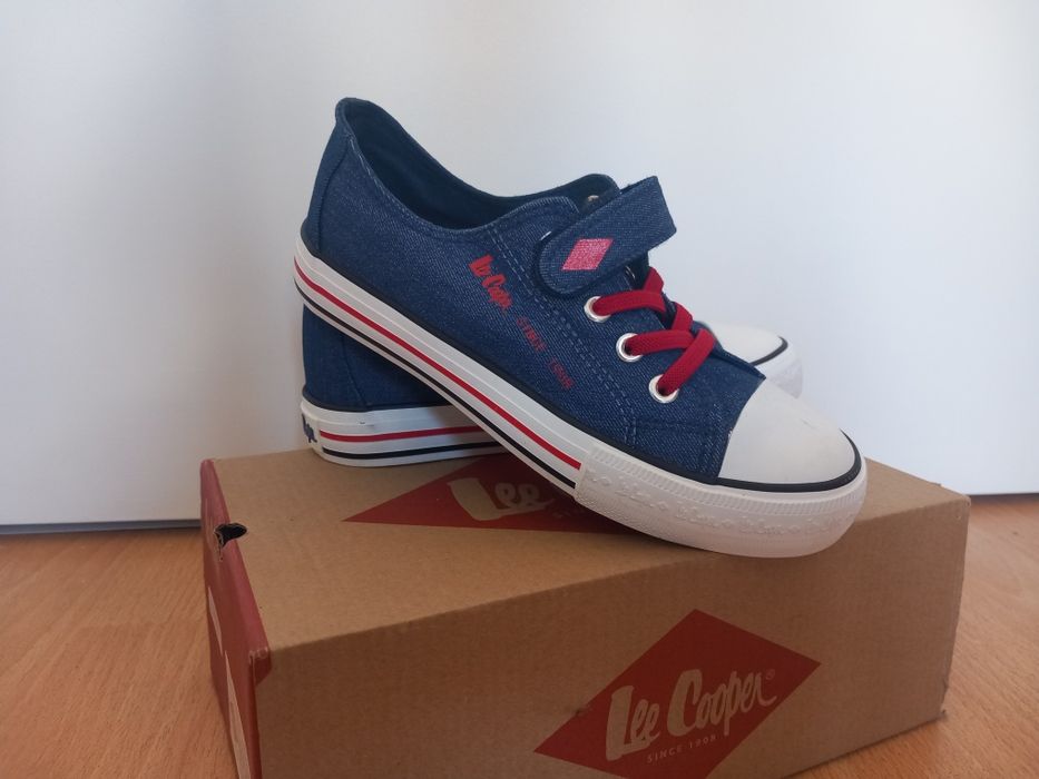 Нови кецове Lee Cooper