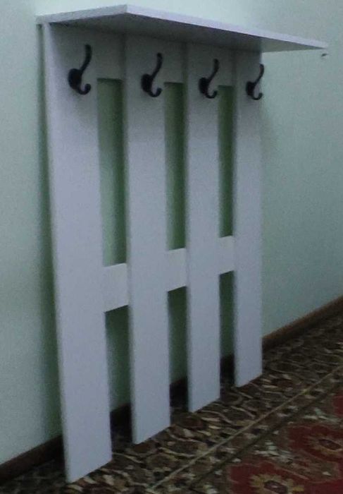 Вешалка настенная