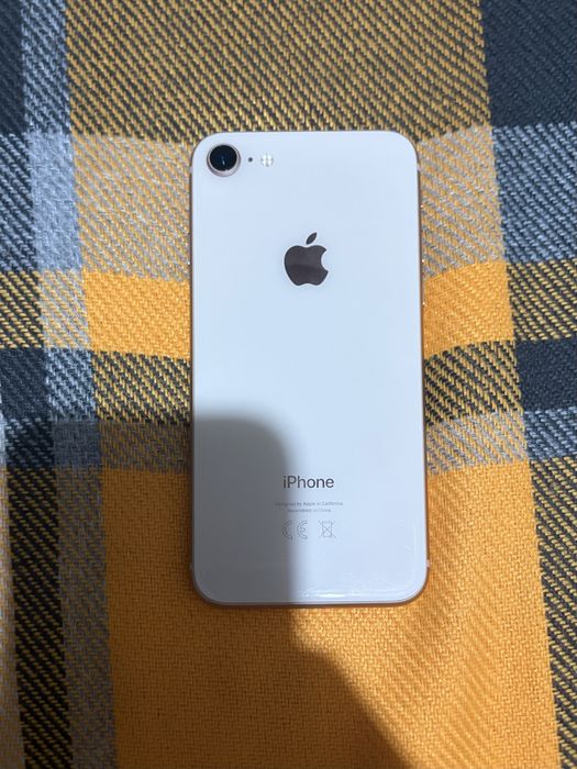 Продам Iphone 8!