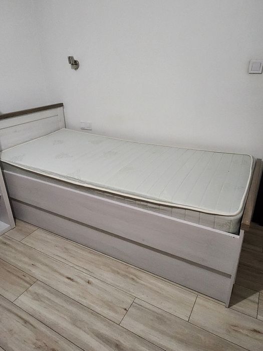 Продавам детско легло