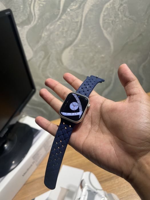 Apple watch series 8/41 99%