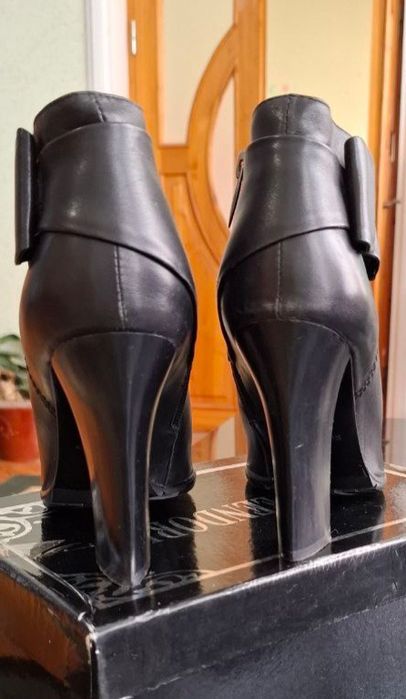 Женские сапожки (демисезонные)