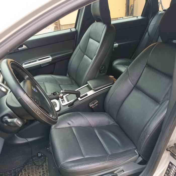 Volvo v50 model 2012