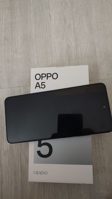 Vând oppo A 5 impecabil