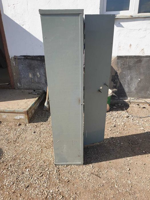 Продам сейф 300×300×1410 мм