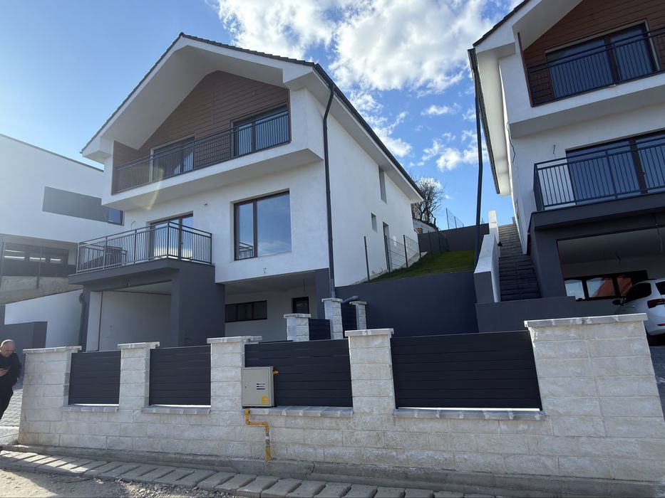 Vând casă individuala in Feleacu