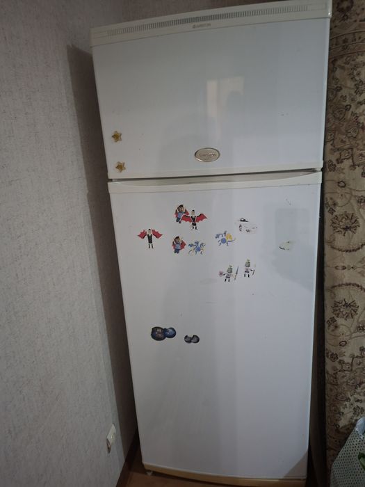 Продам холодильник Аристон