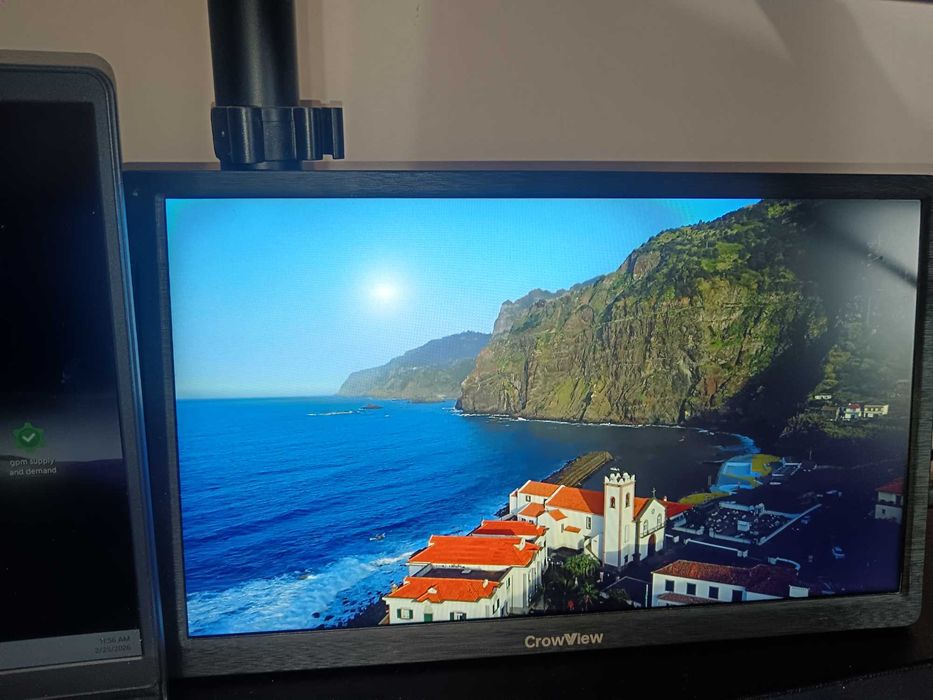 Монитoр за лаптоп