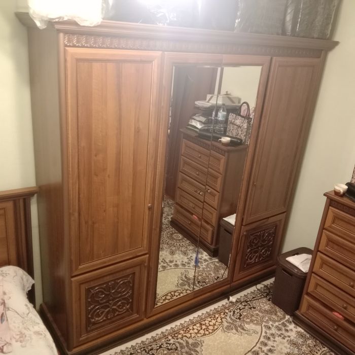 Спальный гарнитур