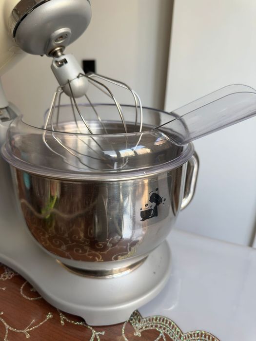 Миксер Smeg бежевый