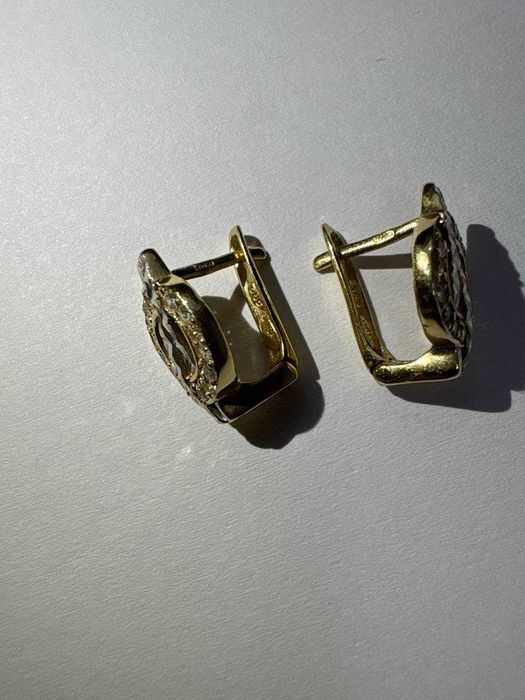 Cercei deosebiti (efn) StarAmanet