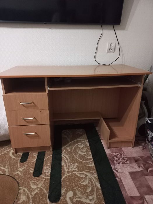 Компьютерный стол