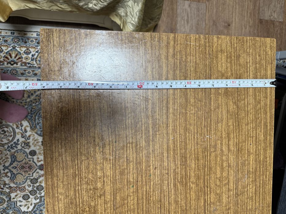 Стол маленький , парта 3000 тг