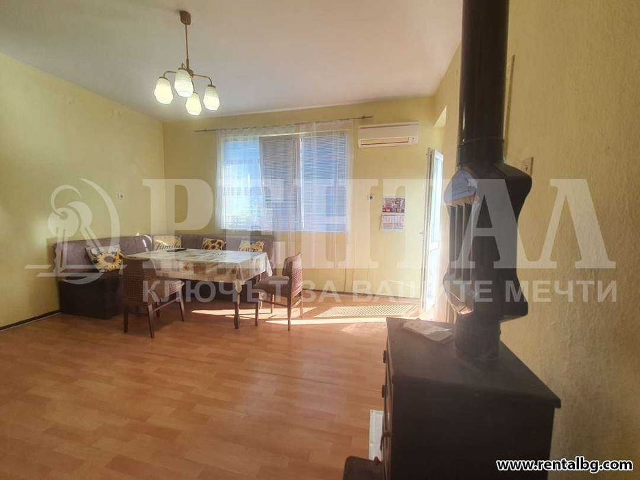 Къща с двор, с. Ягодово