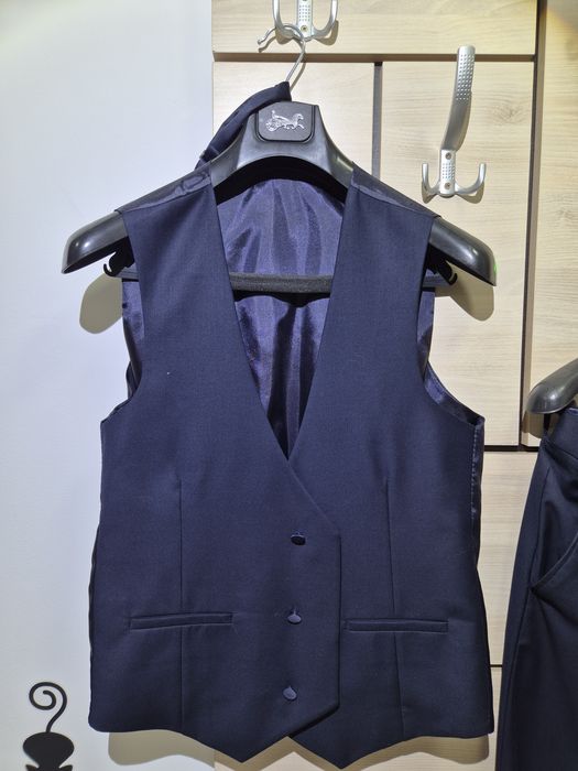 Costum elegant barbati