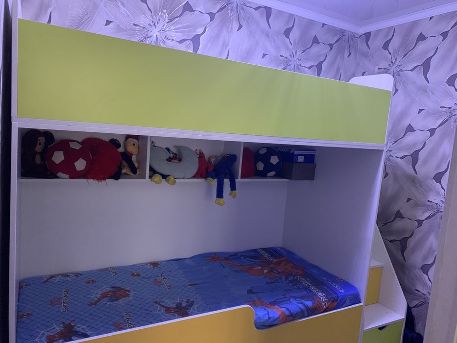 Продам детский спальный комплект