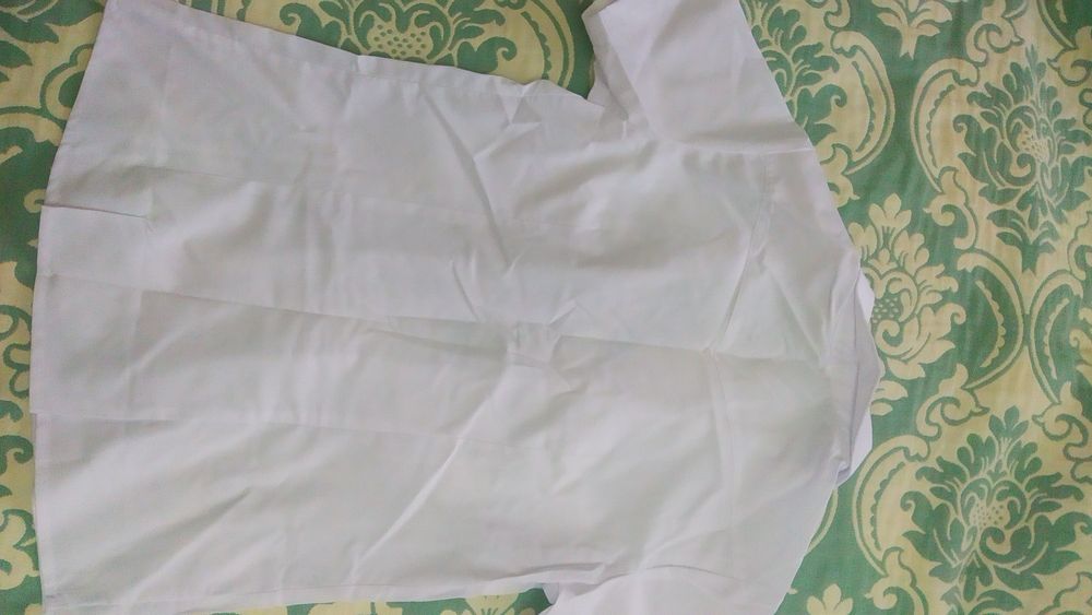 Продается  обсолютно новая х/б рубашка