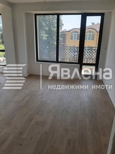 Апартамент до морето