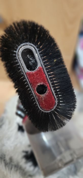 Прахосмукачки dyson dc45 и dyson sv10