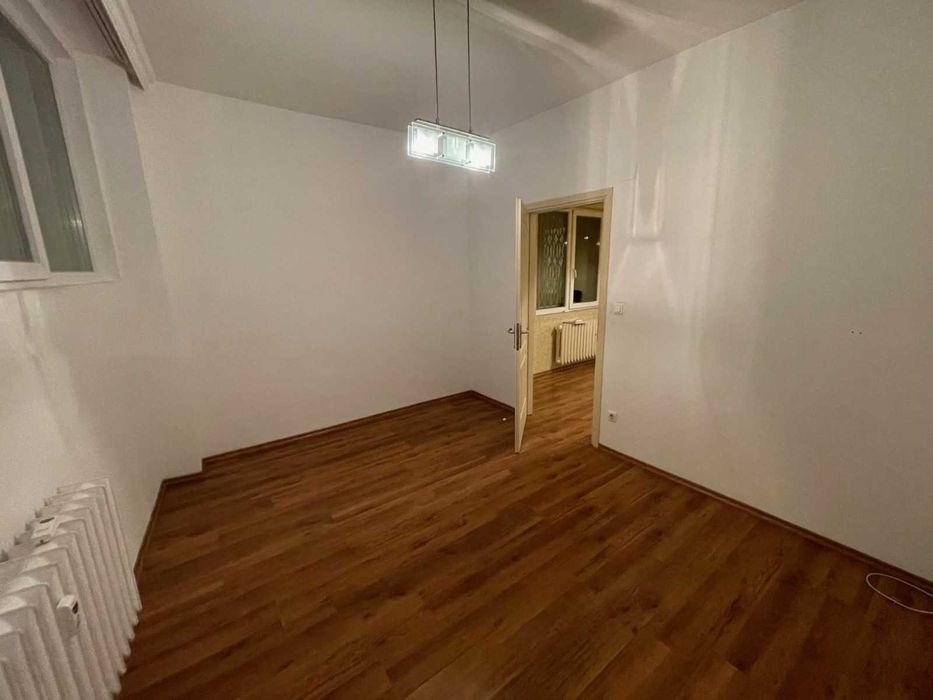 Дава се под наем Тристаен апартамент в София, Център - 107 кв.м за 750 € - Снимка #4