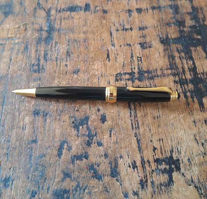 химикалка Сапи Sapi малка елегантна позлатена и черна Италия в кутия