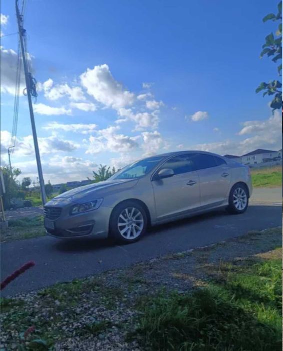 Vând Volvo s60 2015