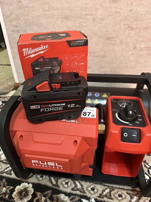 Milwaukee M18 FAC FUEL + АКБ 12.0Ah FORGE