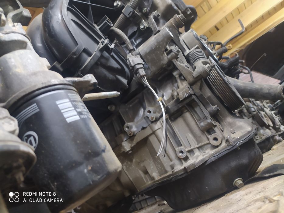 Двиготель комплек 2AZ-FE