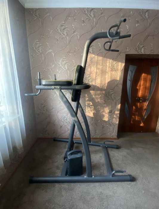 Продам напольный турник