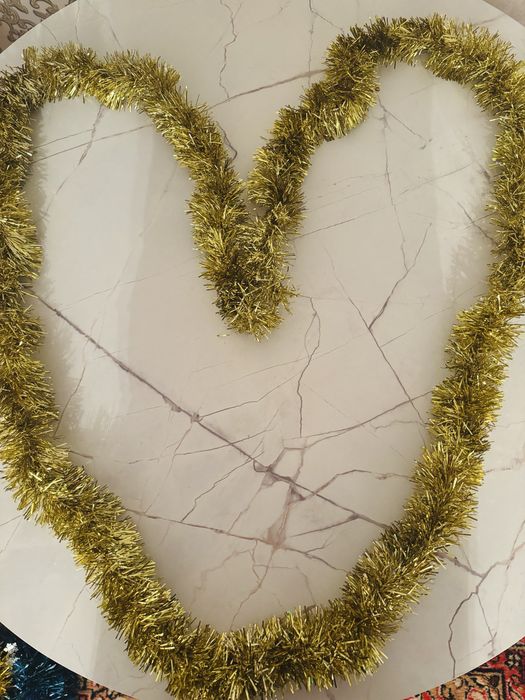 Новогодние дожди бусы игрушки