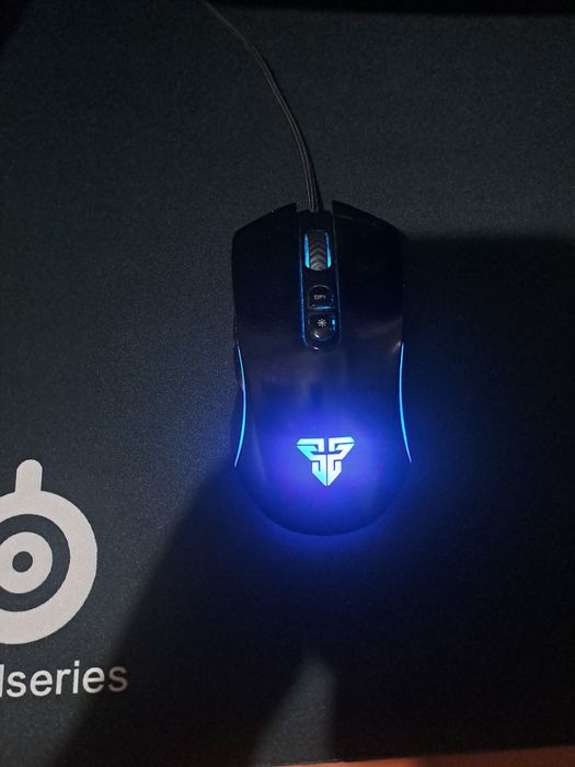 Продам игровую мышку