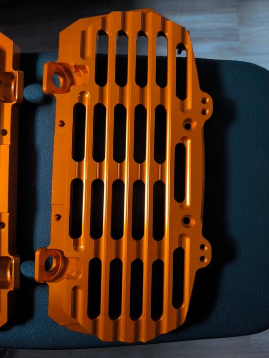 Гардове и пластмаси ктм Хускварна гас гас