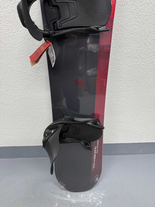 placa noua snowboard nitro team pro wide L157cm
