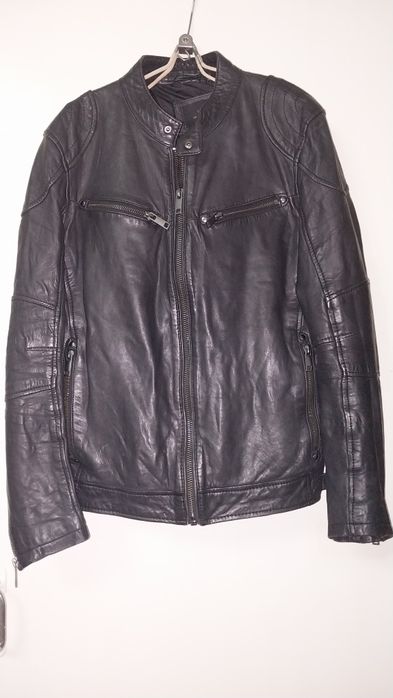 Кожанная куртка чёрного цвета ,косуха от   Снежной Королевы  отличного