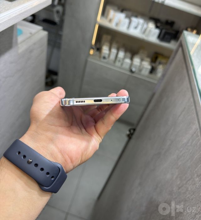 Samsung Z flip 5.   12/512