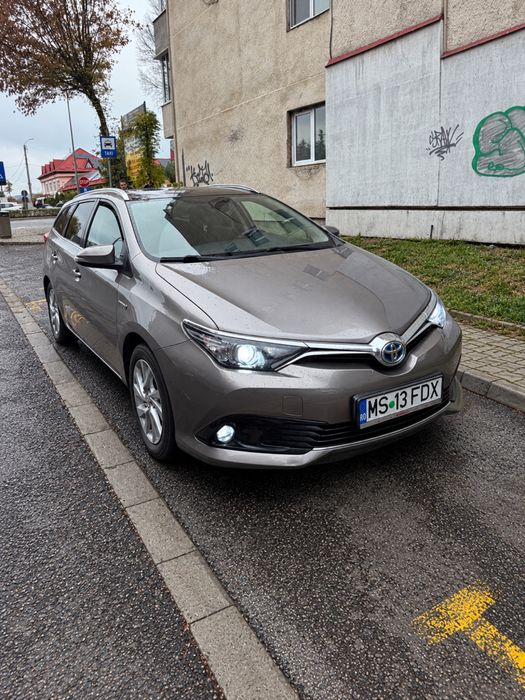 Toyota Auris 2016 1.8 Hybrid + GPL