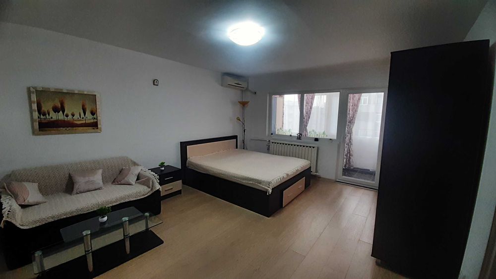 Proprietar – Mall Vitan-Dristor –str. Agatha Barsescu–Foarte spatioasa