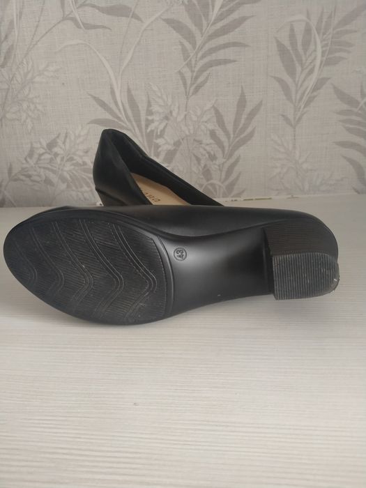 Туфли на каблуке