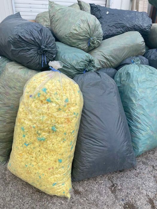 Разпродажба нарязан дунапрен парчета пълнеж възглавници барбарон