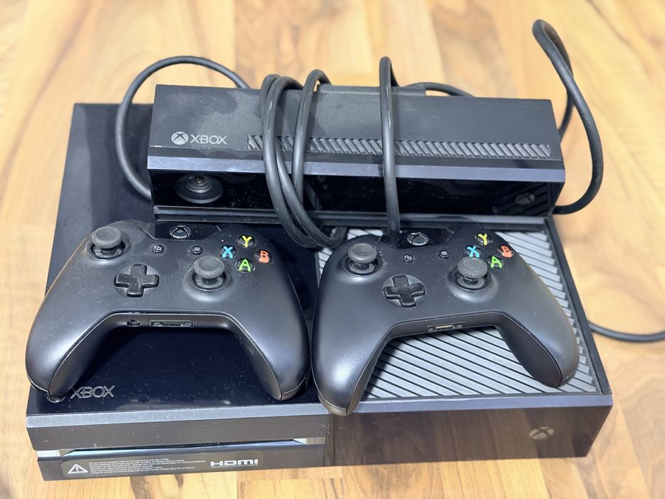 Xbox One + Kinect