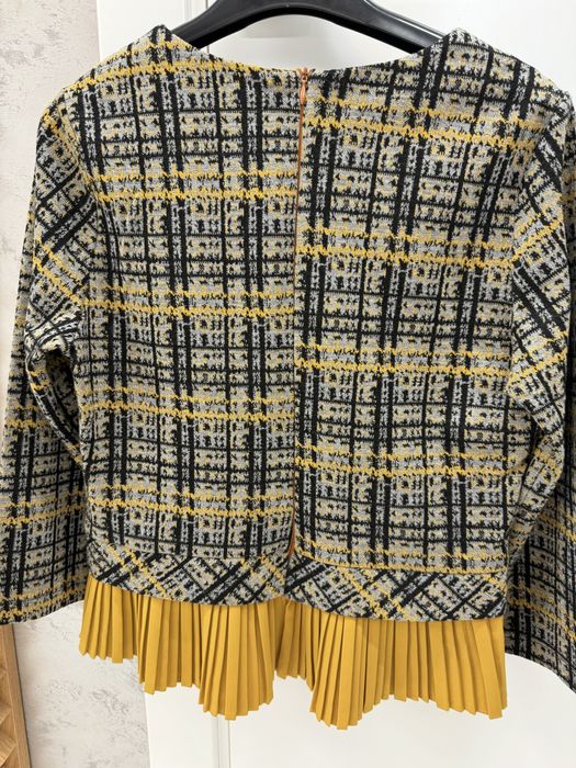 Дамски костюм