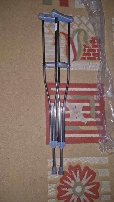 Костыли новые на 170+- за 7000тг и на 145-160 б/у за 6000тг