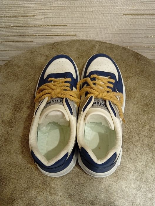 Продам кроссовки FASHION