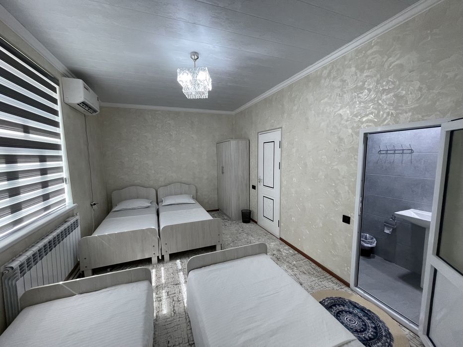 Boburkhan Hostel yangi va shinam registon yaqinida